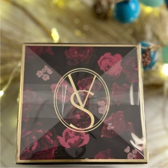 Victoria's Secret SPARKS BLOOM Scented Candle  8.4 oz. NEW SEALED - Picture 4 of 5